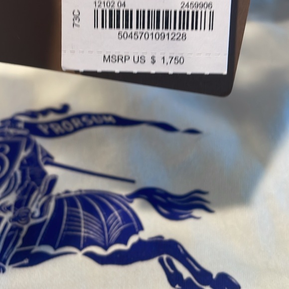 Burberry Monogram leather drawstring bucket bag - Picture 8 of 12